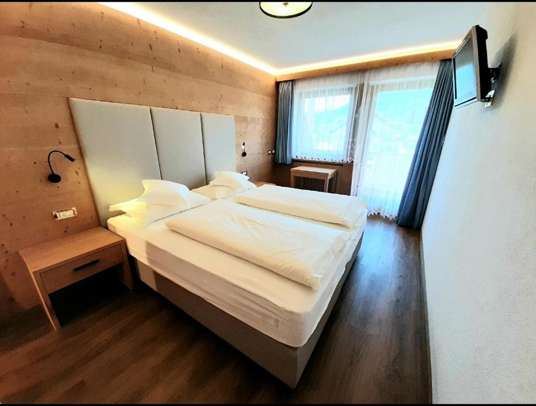 Apartments Lasteis La Villa  Extérieur photo