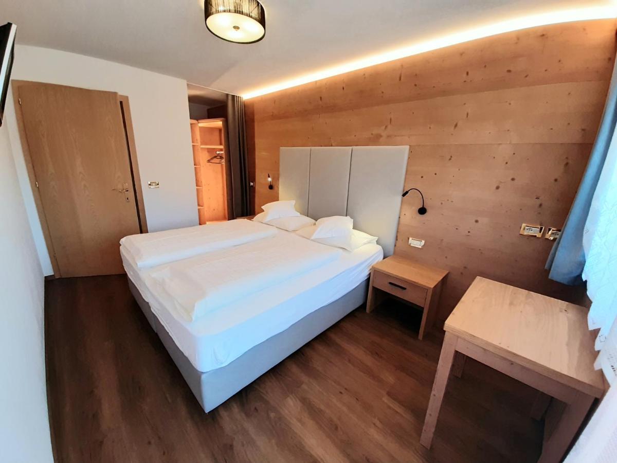 Apartments Lasteis La Villa  Extérieur photo