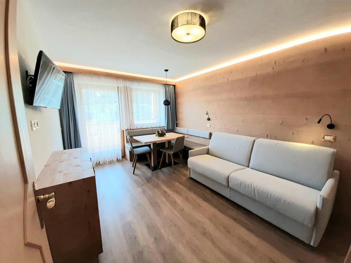 Apartments Lasteis La Villa  Extérieur photo