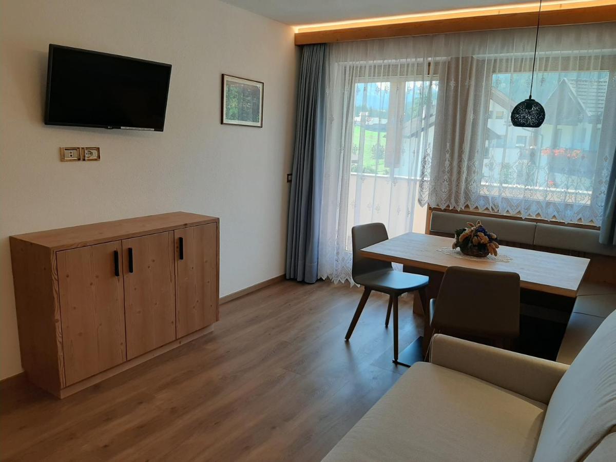 Apartments Lasteis La Villa  Extérieur photo