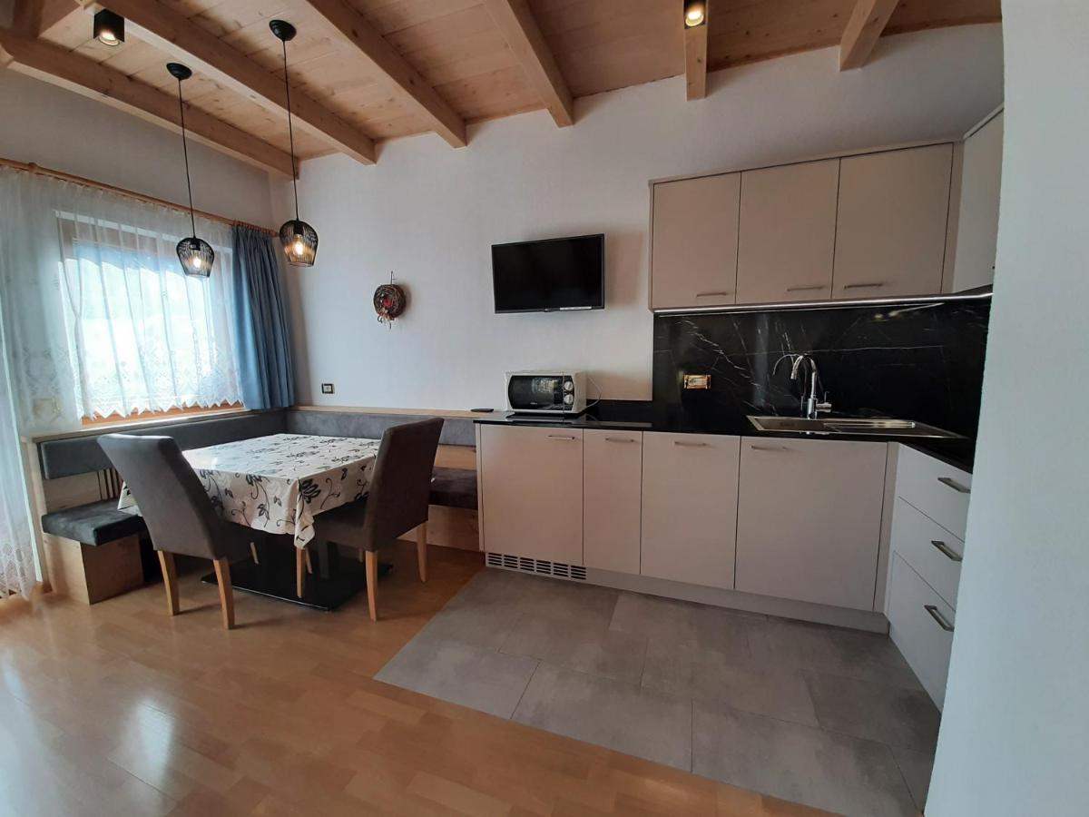 Apartments Lasteis La Villa  Extérieur photo
