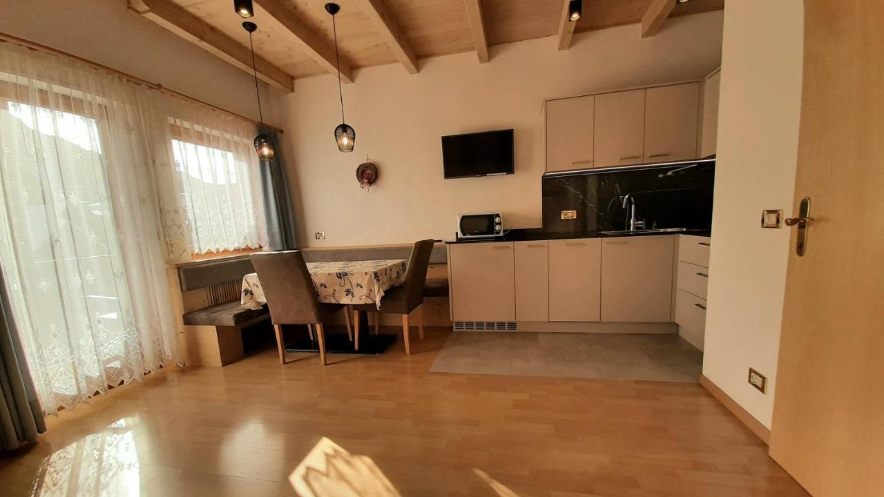 Apartments Lasteis La Villa  Extérieur photo