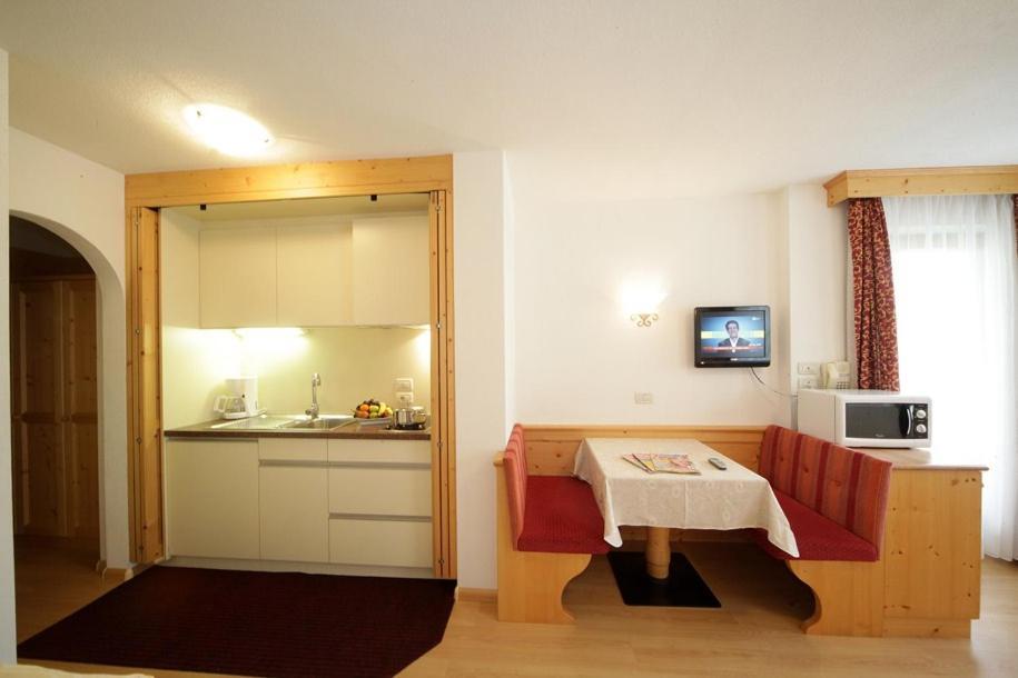 Apartments Lasteis La Villa  Extérieur photo