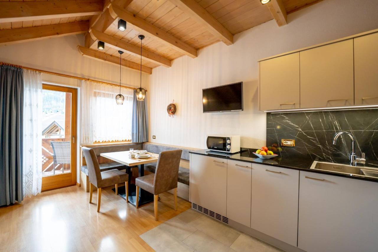 Apartments Lasteis La Villa  Extérieur photo