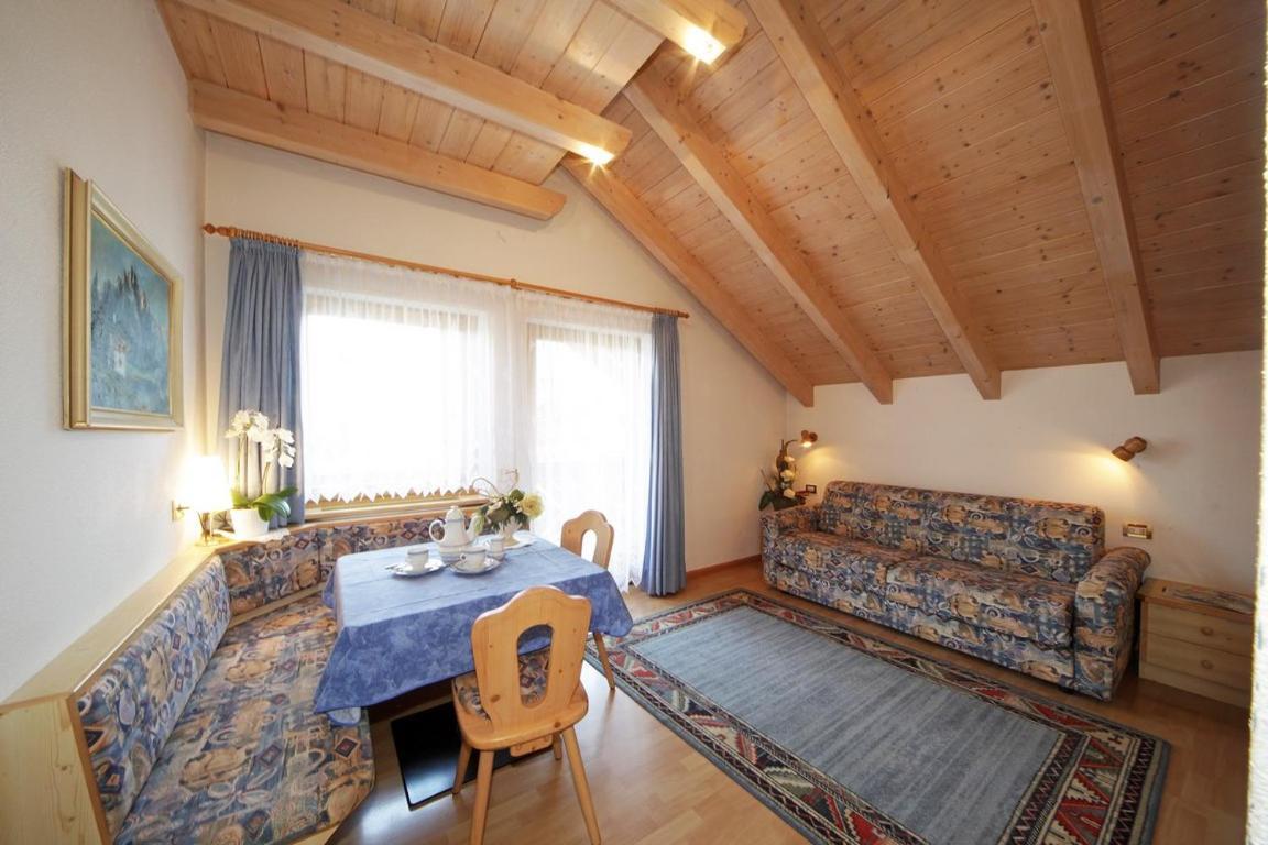 Apartments Lasteis La Villa  Extérieur photo
